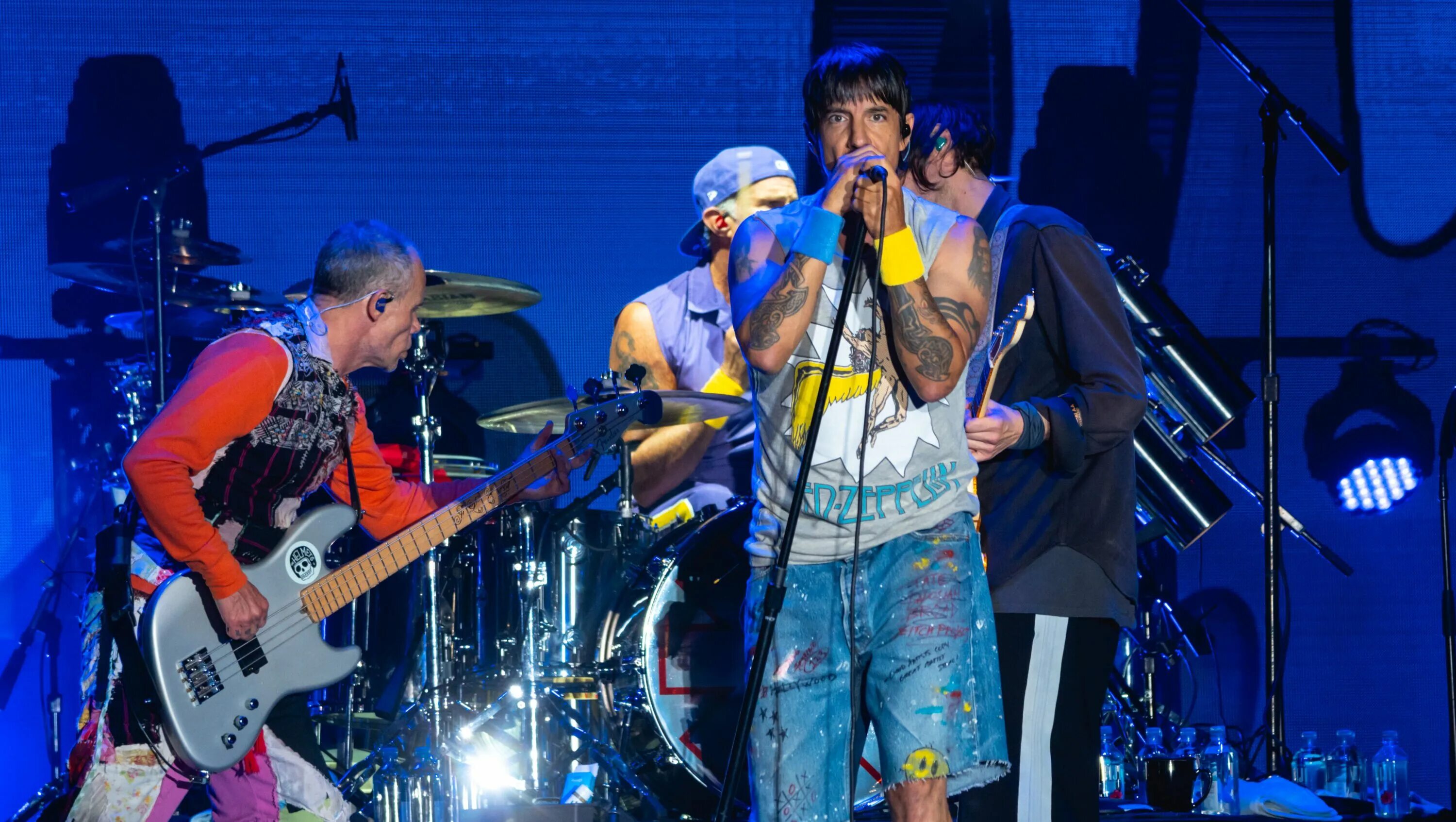 Red hot chili peppers love. RHCP 2022. RHCP 2022 album. RHCP 2008. Red hot Chili Peppers 2022.