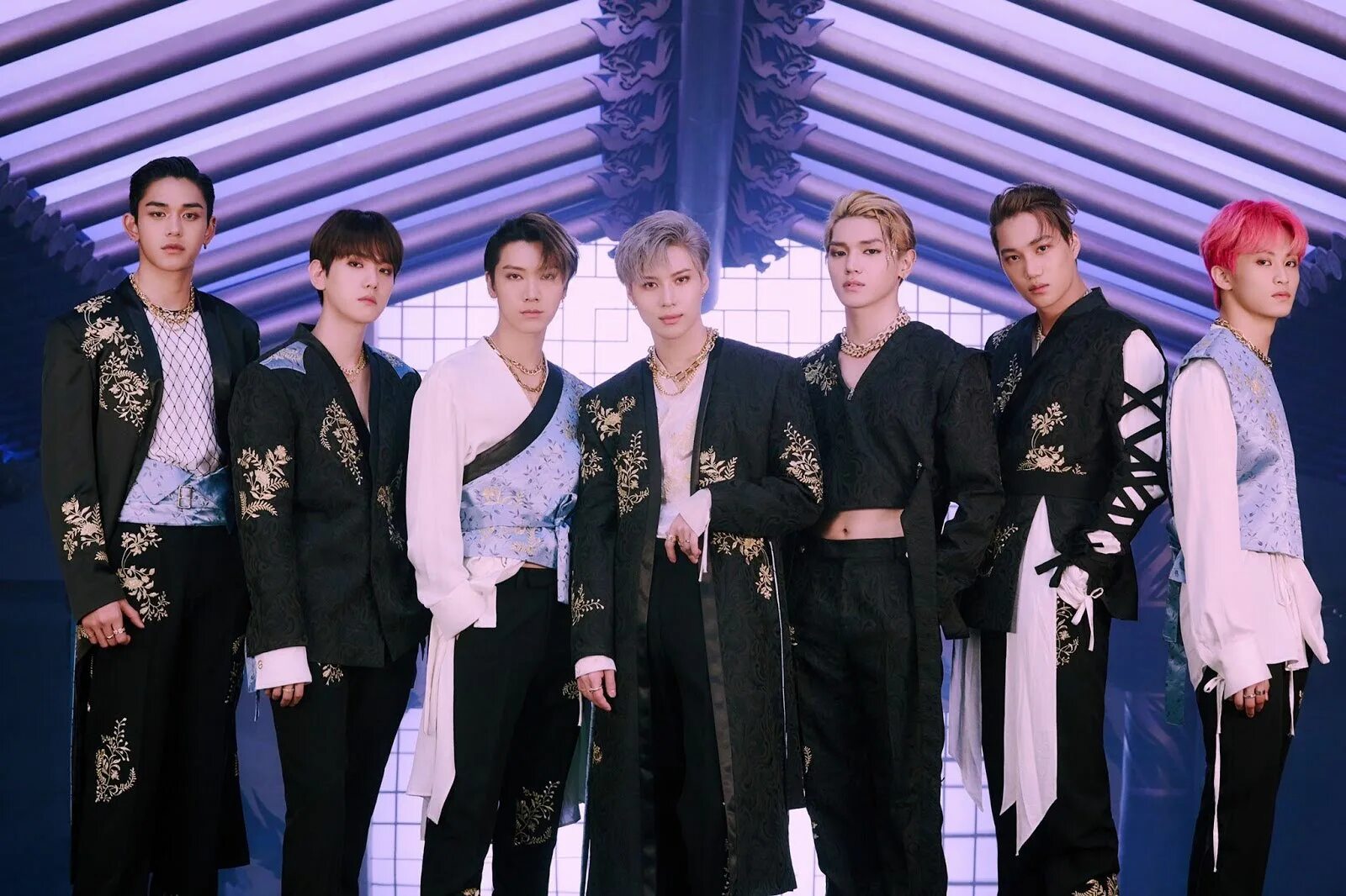 Super m tiger inside обложка. Nct tiger inside. Lucas superm tiger inside. Tiger inside. Tiger inside.