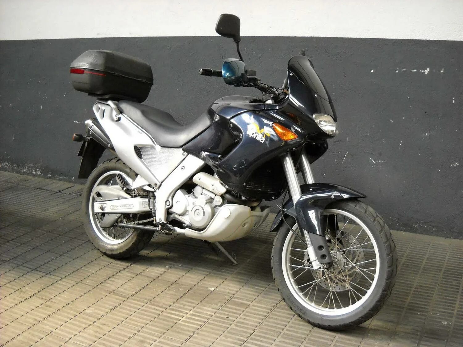 Aprilia 650. Априлия пегасо 650. Априлия турэндуро 650. Априлия пегасо 650 1993. Априлия пегасо 650 2 поколение.