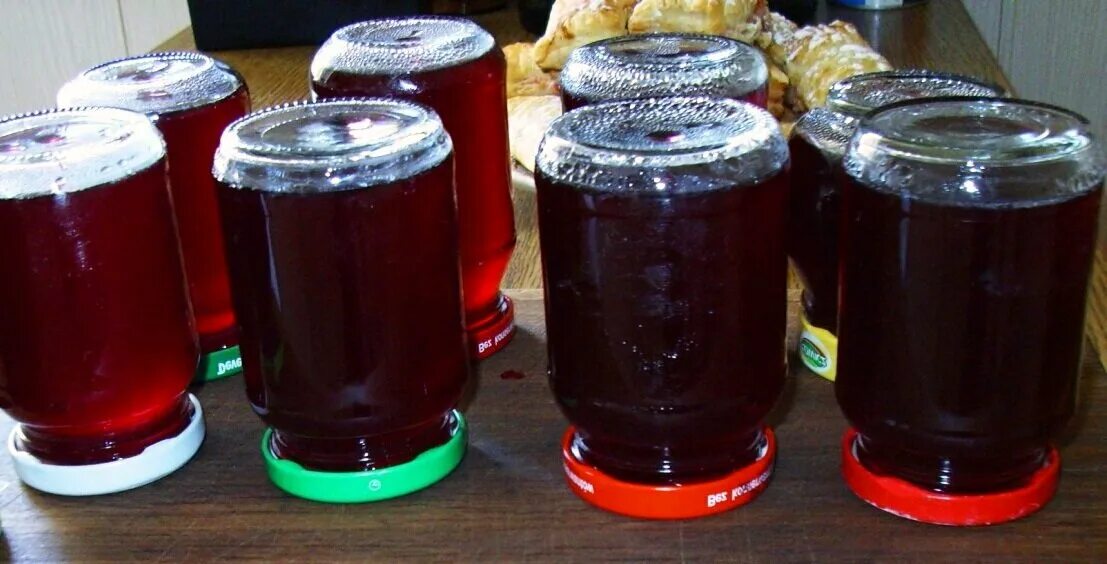 Виноградный сок домашний. Виноградный сок на зиму. Сок из винограда в домашних. Приготовление виноградного сока.