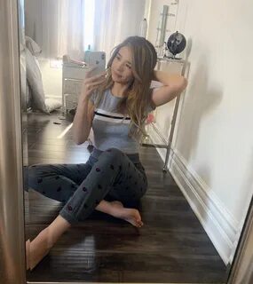 Pokimane feet pics