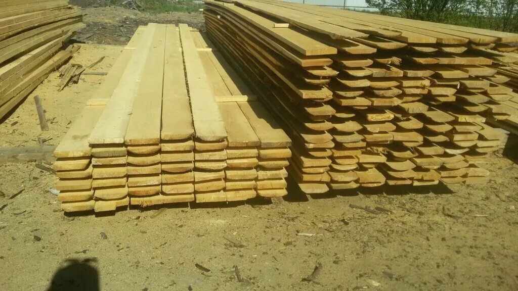 брус клееный 80х80х6000. доска обрезная, 1 сорт, 50*150*6000. вартемяги пиломатериалы. лиственница сибирская древесина. база пиломатериалов.