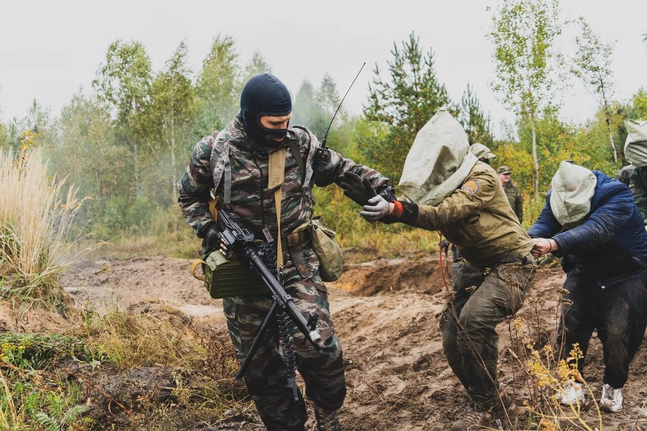 Согласно боевой обстановке был тщательно