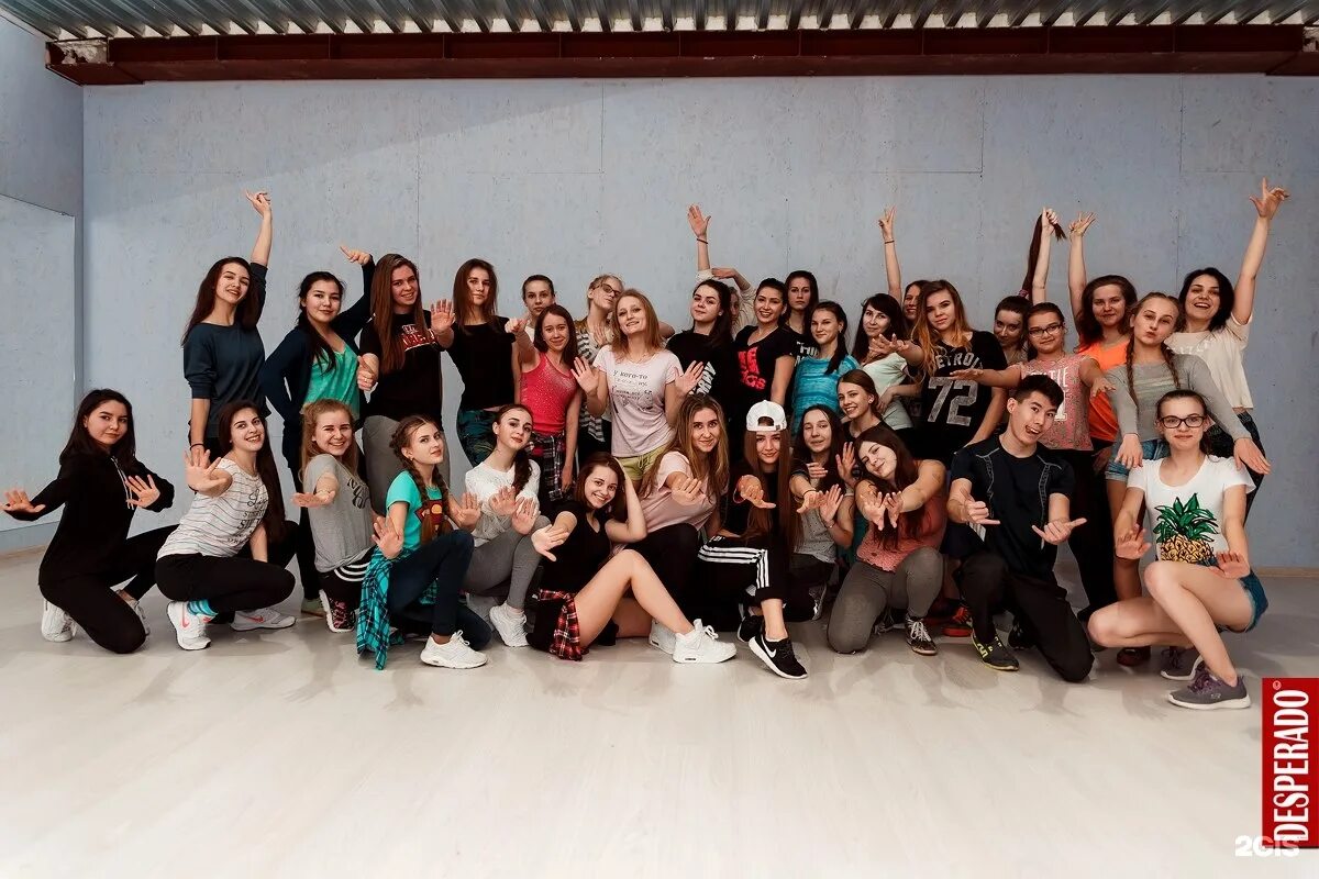 Школа танцев. Студия танцев в Москве. Фотосессия для танцевальной школы. Первая школа танца