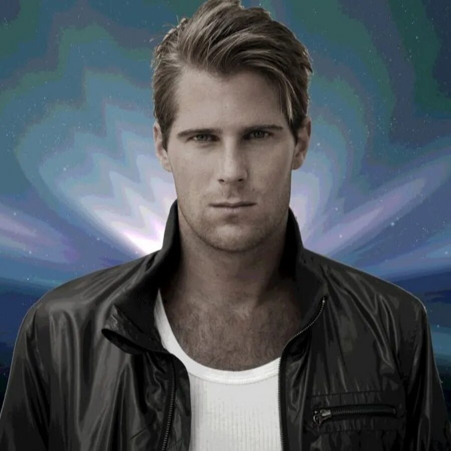 Basshunter. Basshunter 2022. Basshunter 2023. Basshunter 2012. Basshunter vi sitter i ventrilo