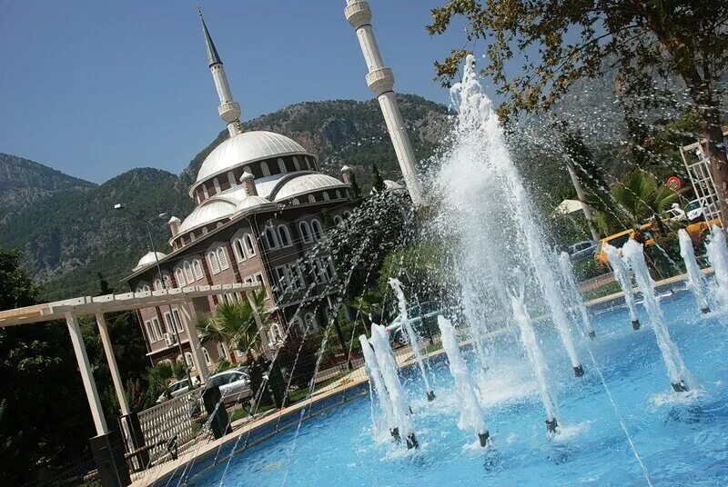 Качество жизни турции. Гейнюк Турция. Мечеть в Кемере Турция. Гёйнюк мечеть. Гёйнюк Турция достопримечательности.