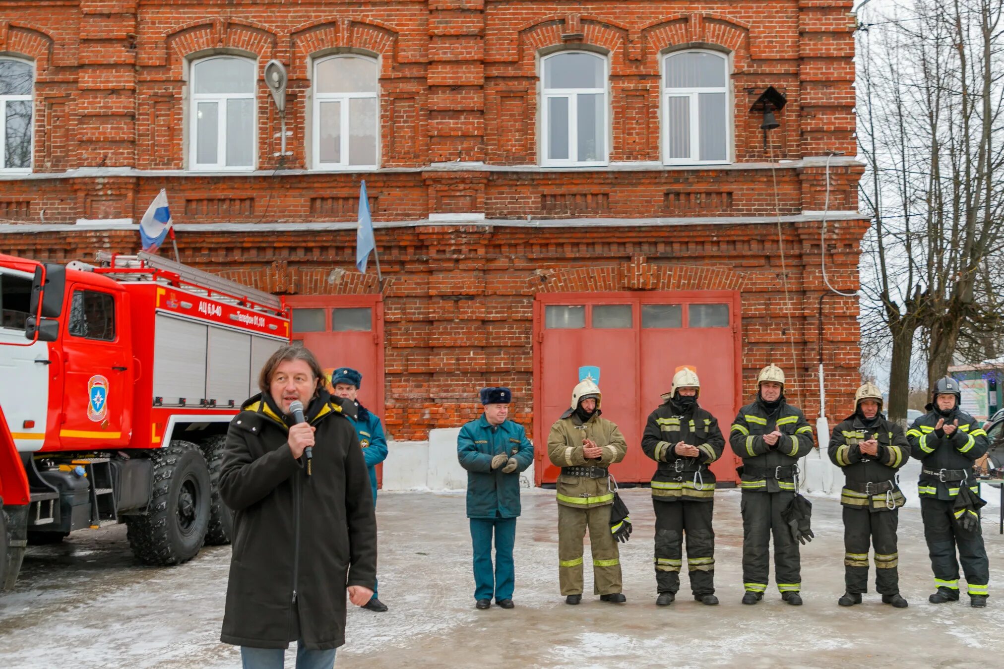 Что случилось с зданием 1 пожарного депо. Пожарное депо Киржач. Пожарное депо Старая Русса. - Реконструкция пожарного депо ПЧ-72 Кудымкар. Пожарное здание.