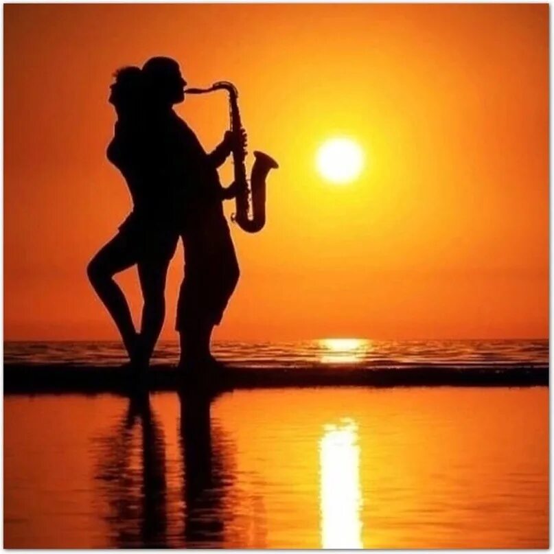 Саксофон и море. Романтический саксофон. Саксофонист на берегу моря. Саксофонист и утро. Девушка с саксофоном.