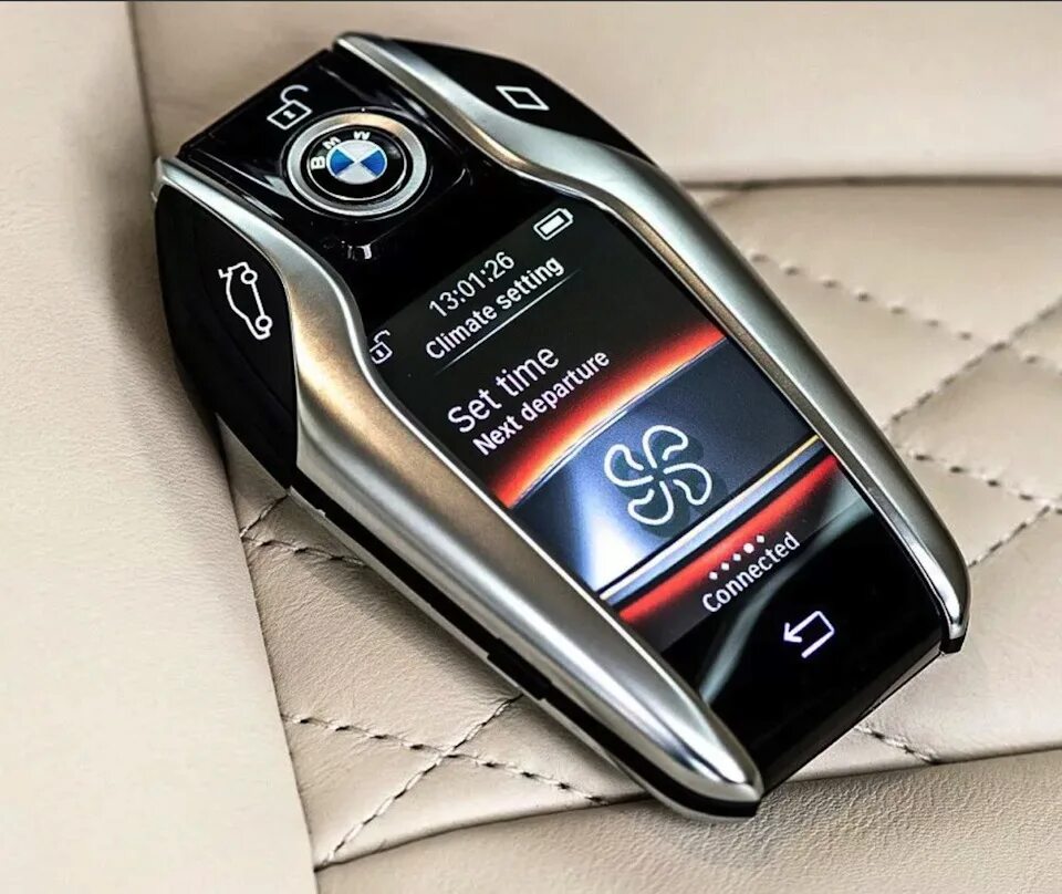 Ключ g05. Bmw display key g05. Пульт bmw g30. Bmw x7 2020 с ключом. Ключ бмв g 05.