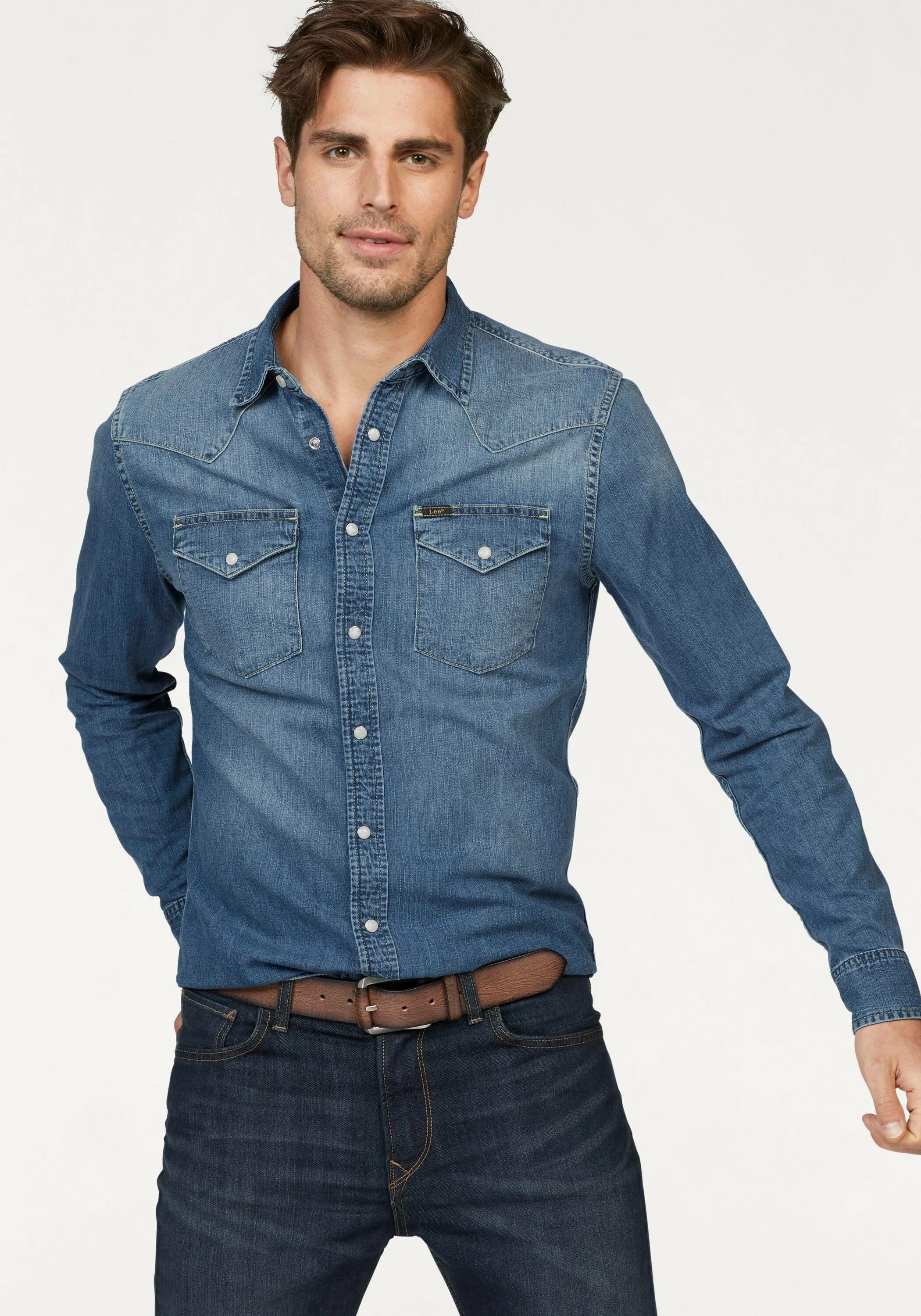 Какая рубашка под джинсы. Джинсовая рубашка. Рубашка мужская. Рубашка мужская джинсовая. Рубашка под джинсы мужская.