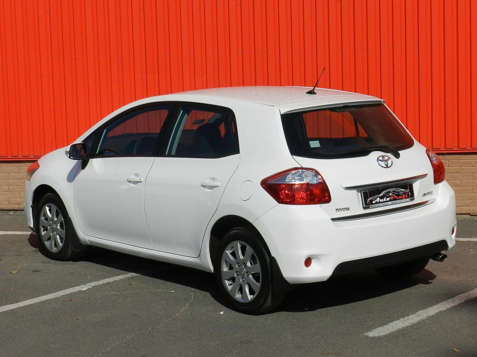 Тойота аурис 2011. Тойота аурис 2011 года. Тойота аурис 2011 года. Тойота аурис 2011 год. Toyota auris 1.