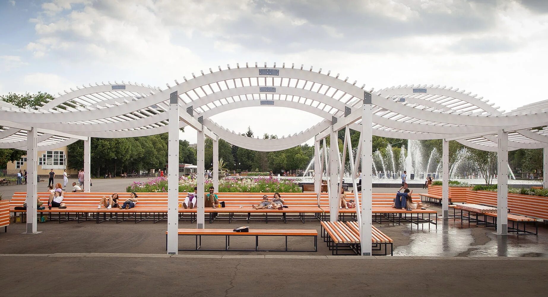 Москва парк культуры имени горького. Парке горького москвы. Парк культуры горького москва. Москва парк культуры имени горького. Горького).