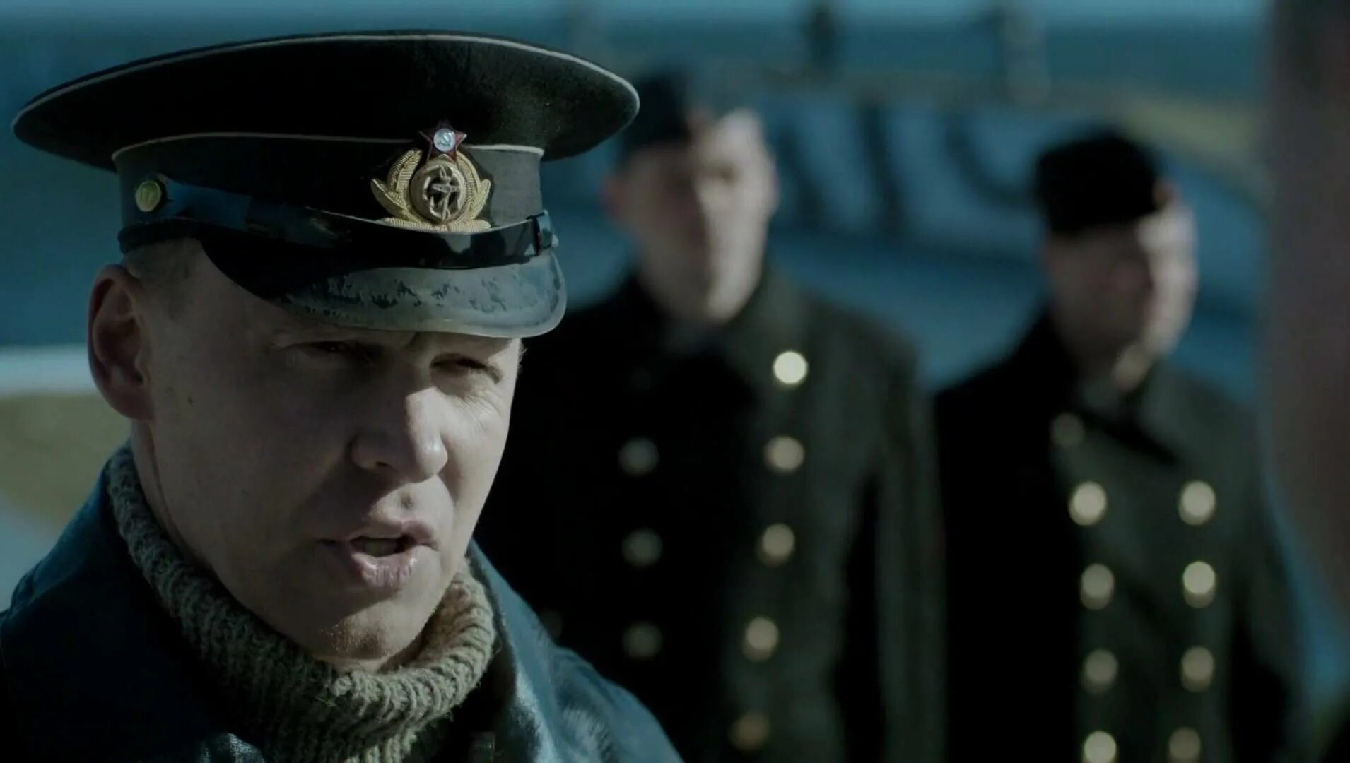 Черные бушлаты содержание. Чёрные бушлаты 1с. Чёрные бушлаты фильм. Моряк в бушлате. Черные бушлаты содержание.