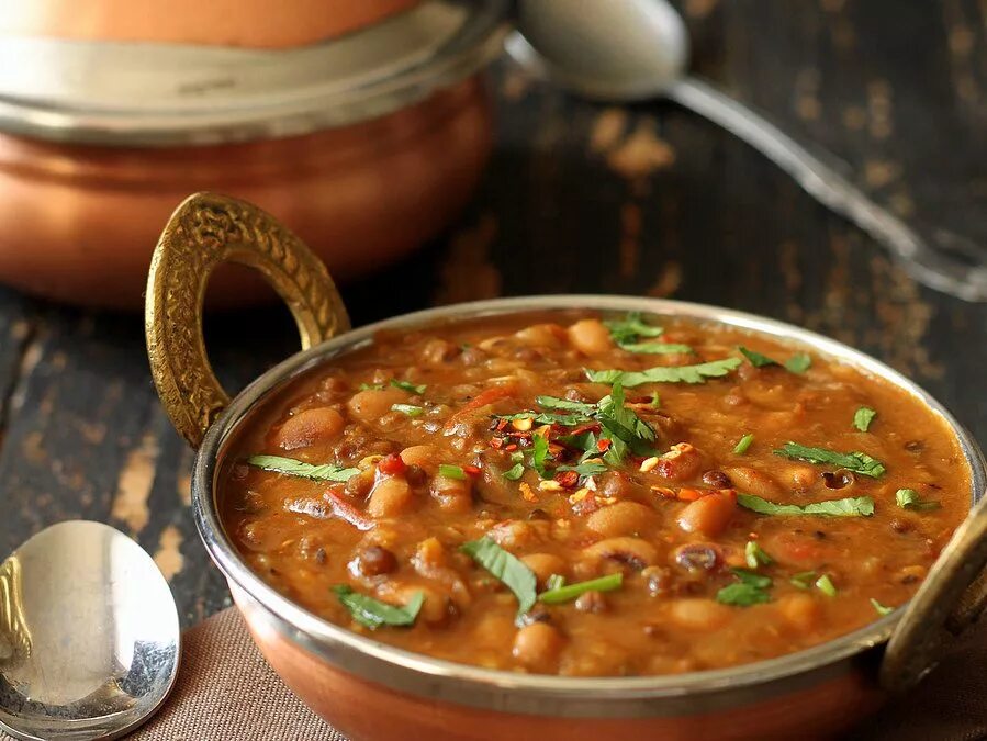 Суп дхал. Суп дхал индия. Чечевичный суп карри. Суп дхал индия. Дал из чечевицы.