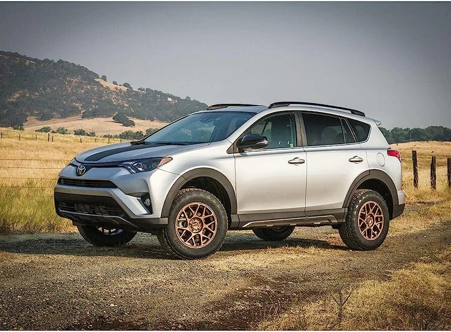 Toyota rav4. Toyota rav4 2018. Toyota rav4 Offroad 2015. Toyota rav4 лифт. Рав 4 4 поколение полный привод