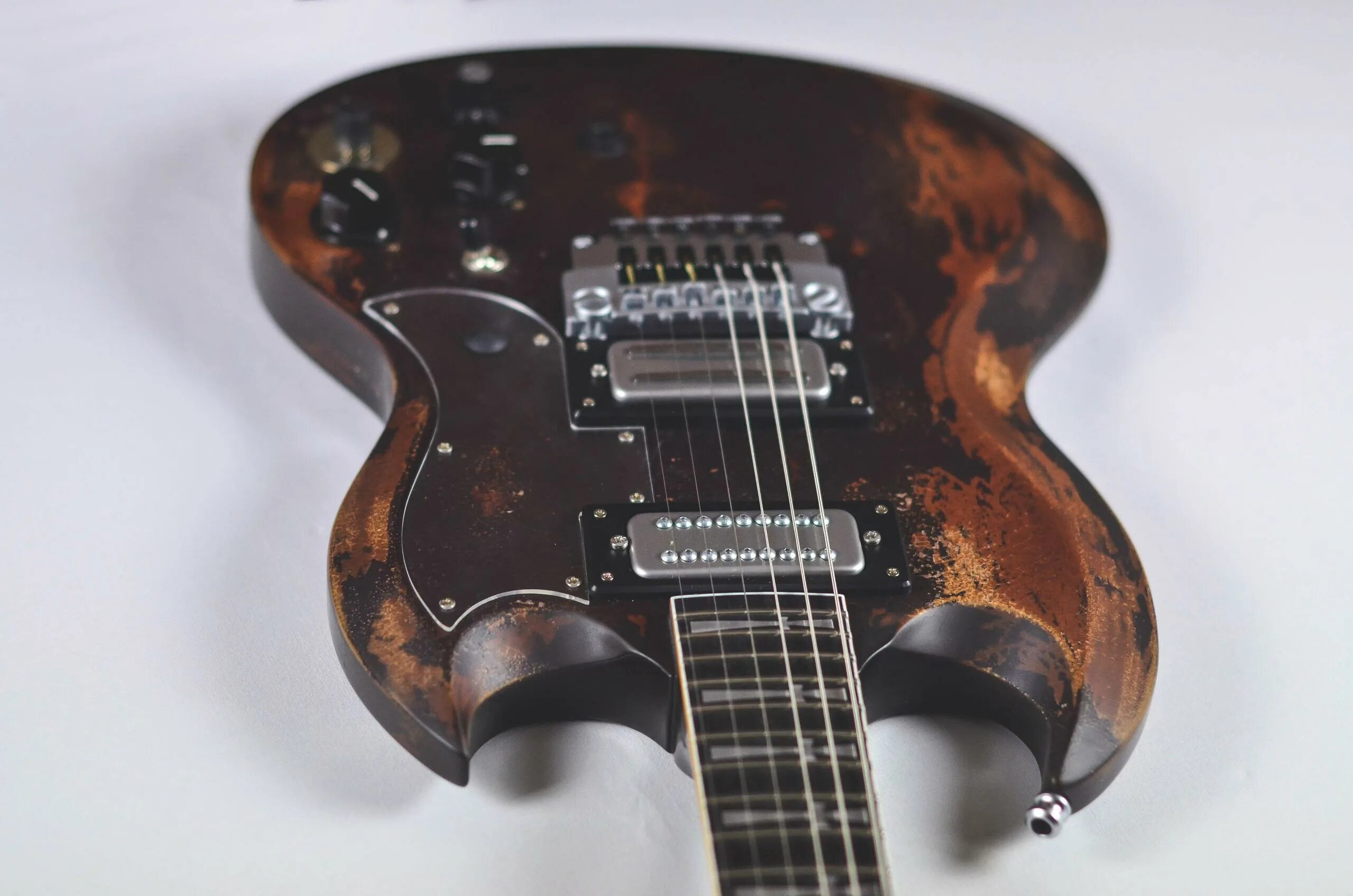 Tony iommi monkey. Gibson sg special tony iommi. gibson tony iommi. гитара тони айомми. donkey rickyanto tony iommi gibson sg bw.