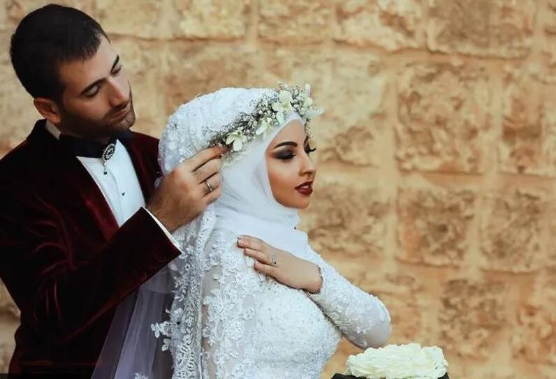 Azeri gelin. Азербайджанская свадьба. Азербайджанские невесты. Азербайджанская свадьба невеста. Свадьба в мусульманском стиле.