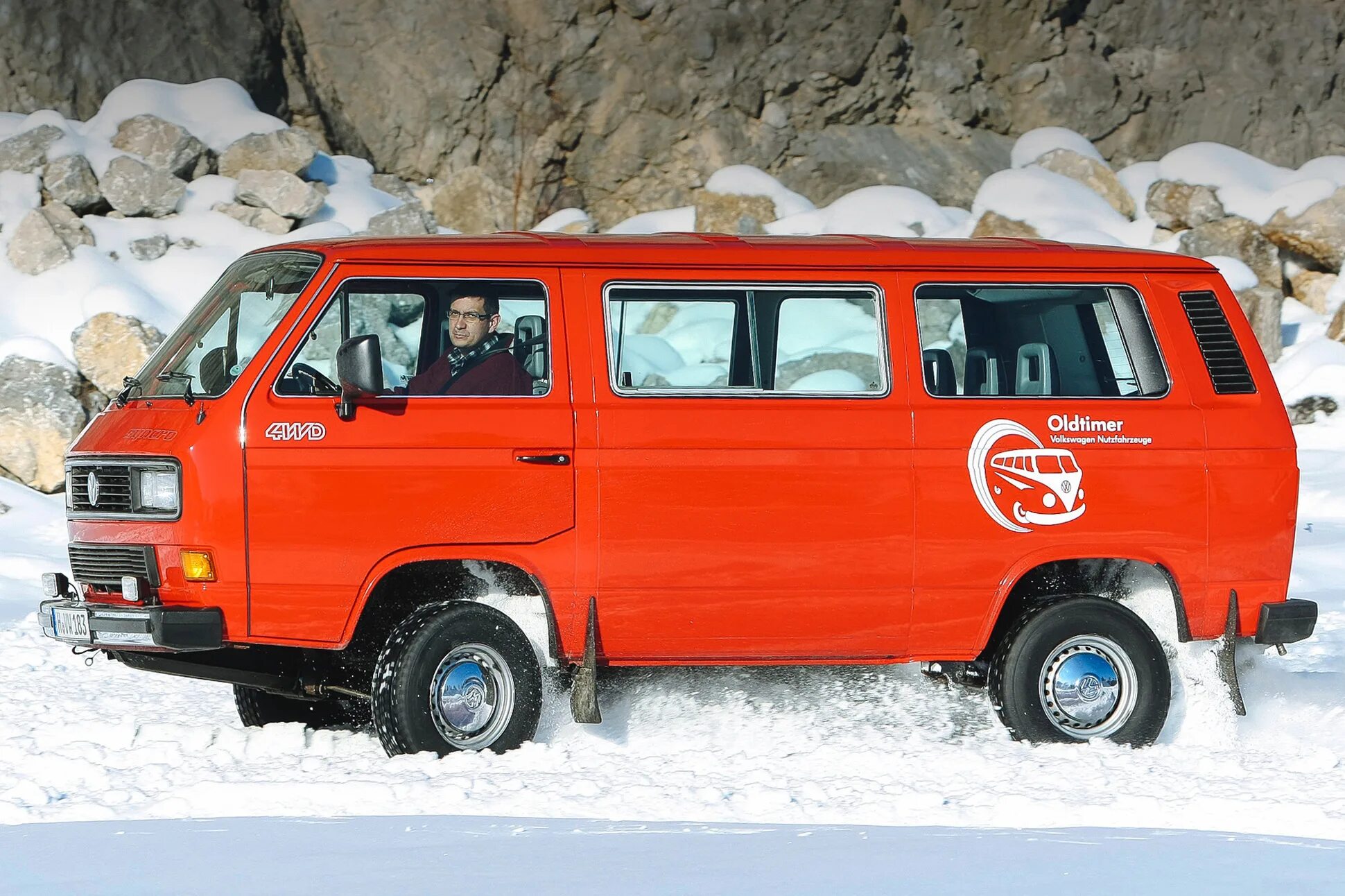 Фольксваген минивэн т3. Фольксваген т3 синхро. VW t3 полный привод. VW t3 Syncro.