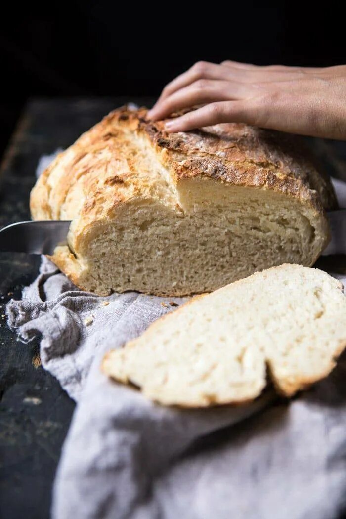 Домашний хлеб. Хлеб в духовке. Вкусный хлеб в духовке. Домашний хлеб в духовке. Духовке хлеб печется