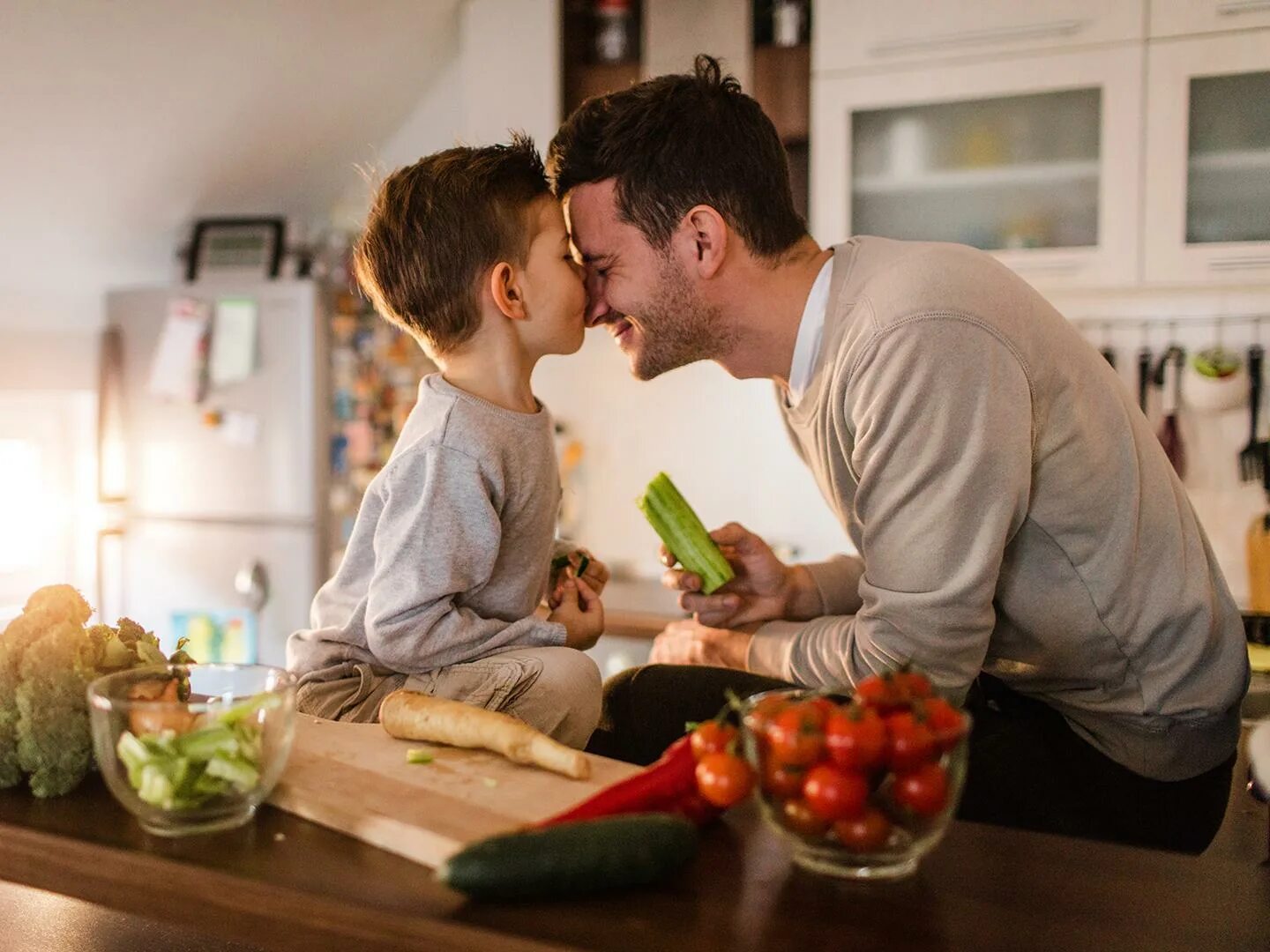 Father продукты. Dad Cooking. Dad and son Cooking. Семья как пример для подражания. Dads food