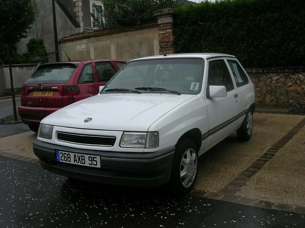 Opel Corsa 1992. Опель Корса 1992-1-1. Опель Корса год 1992 года.