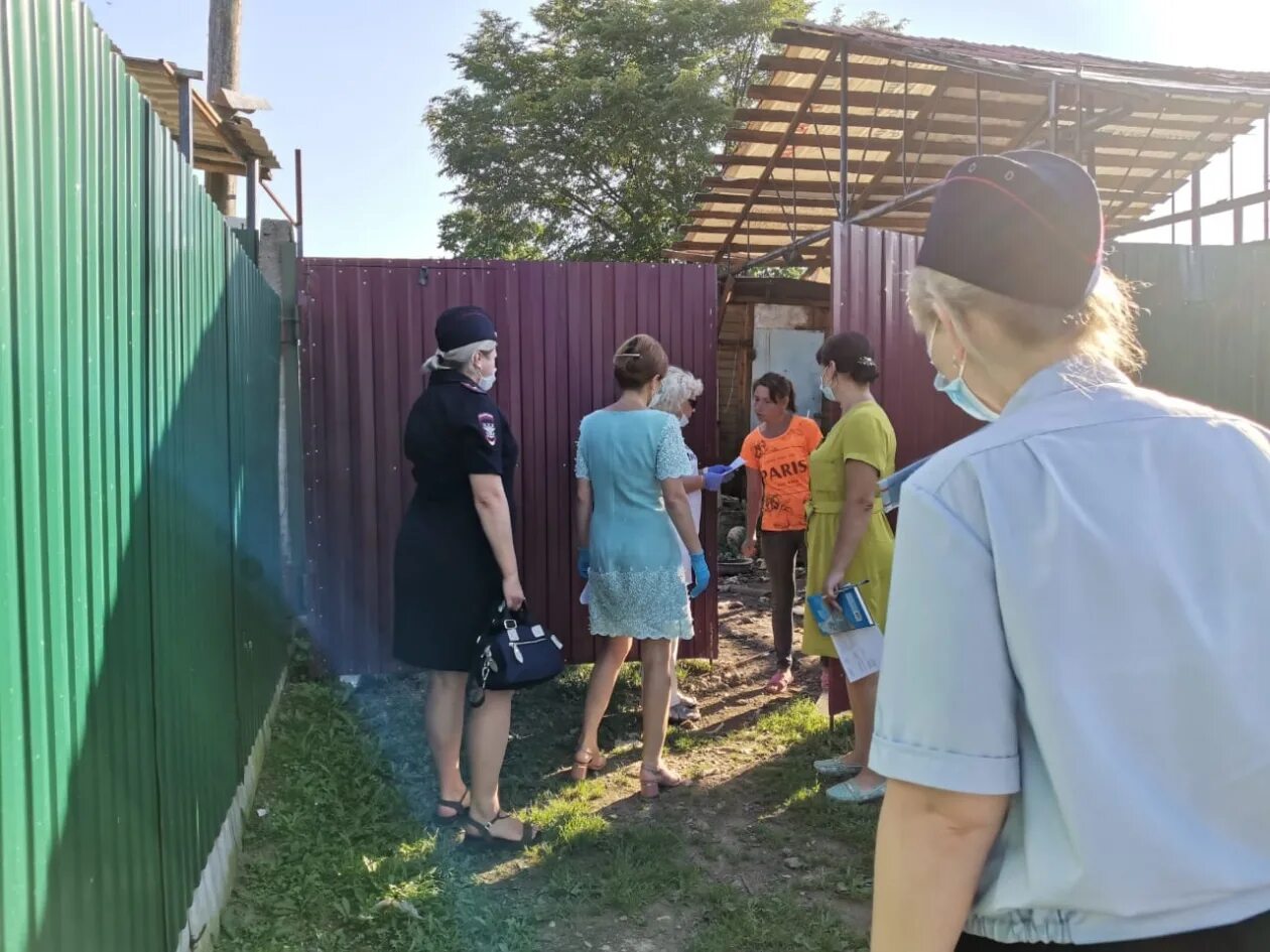 Детская комната в неблагополучной семье. Посетили неблагополучную семью. Рейд по неблагополучным семьям. Неблагополучная семья картинки. Рейд по неблагополучным семьям ленинского района пенза.