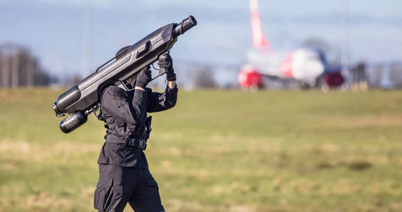 Стойка для стрельбы по воздушным целям. Базука 2020 оружие. Пушка для дымовых колец. Ак-12 образца 2012. Стреляет в небо.