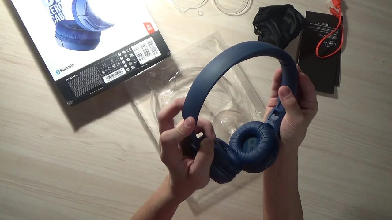 Разъем для зарядки беспроводных наушников jbl. Jbl e55 bt починка амбушуры. Jbl наушники не работают что делать. Наушники jbl t590bt. Jbl e500bt аккумулятор.