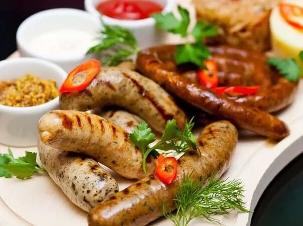 Колбаски для гриля "охотничьи". Купаты грузинские. Купаты мюнхенские. Магеллан купаты. Купаты сибколбасы.