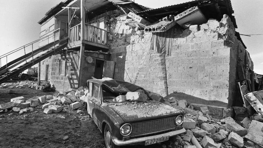 Армения спитак землетрясение 1988 город. Армения 88 год. Армения 88 год. Армения спитак землетрясение 1988 город. Спитак землетрясение 1988.