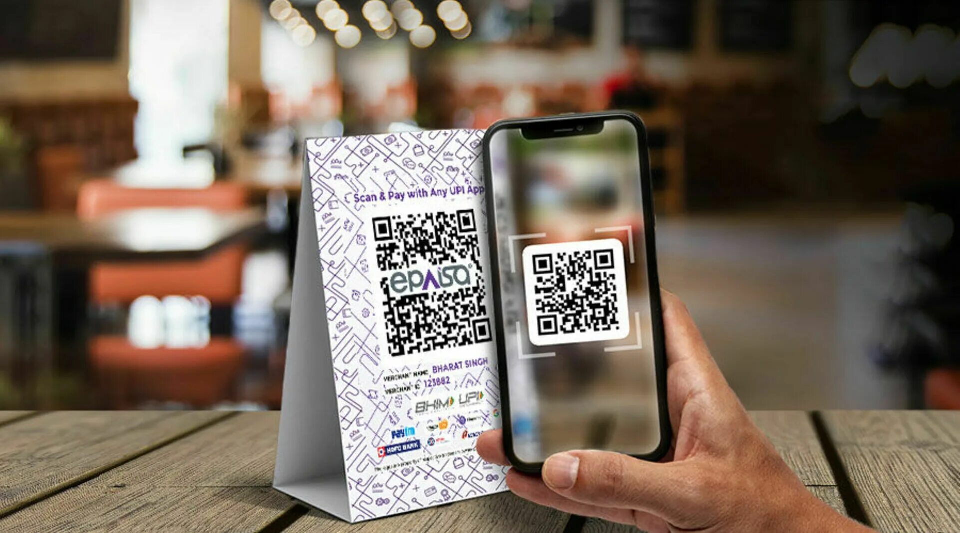 QR коды. QR коды в ресторанах. Листовка с QR кодом. Дизайнерский QR код.