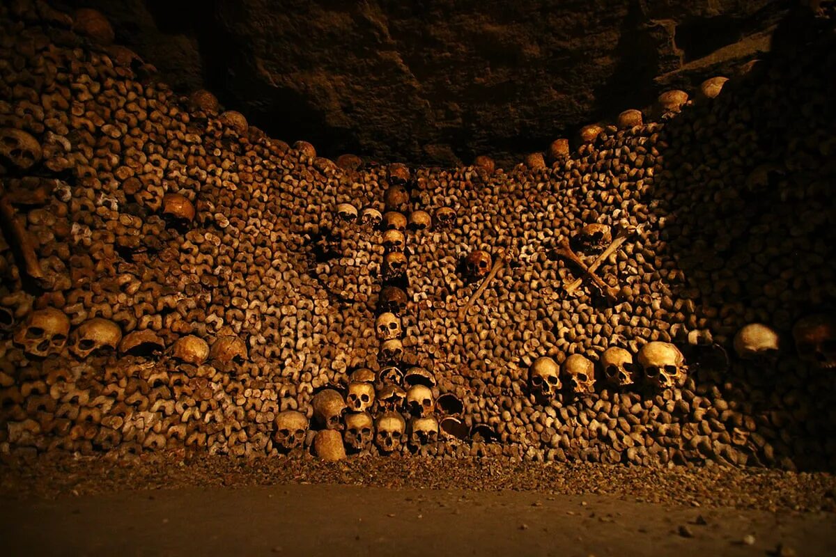 The catacombs of solaris revisited. Катакомбы Парижа (Catacombs of Paris), Франция. Кости в катакомбах Парижа. Подземные катакомбы Парижа.