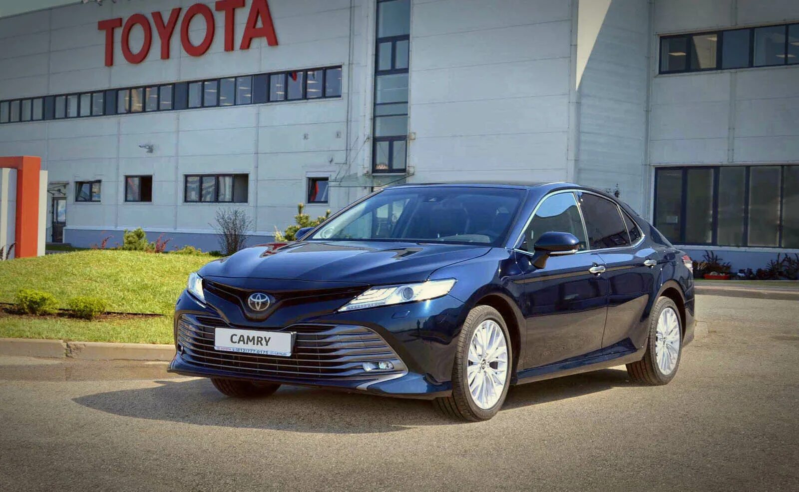 Возвращается ли тойота на российский рынок. Камри 2023. Toyota Камри 2023. Тойота Камри 2023 года. Toyota Camry zavod.