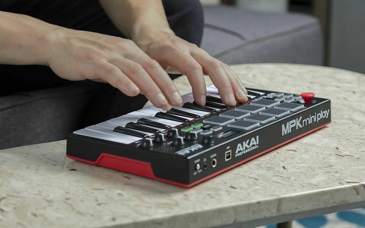 Midi powered. Akai pro mpk mini mk3. akai mpk mini 25. midi-клавиатура akai mpk mini 3. akai mpk mini play mk3.