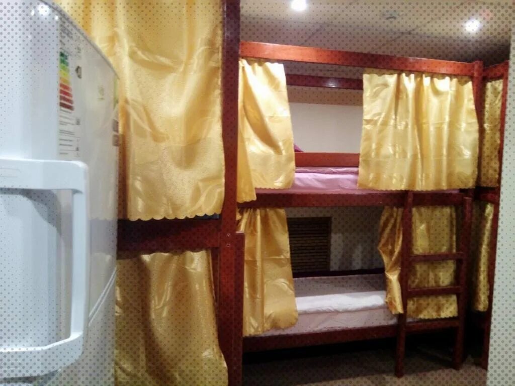 Арбат 42 стр 4 москва хостел. Хостел арбат 42. Стравберри хостел москва. Хостел 42. Hostel arbat 42.