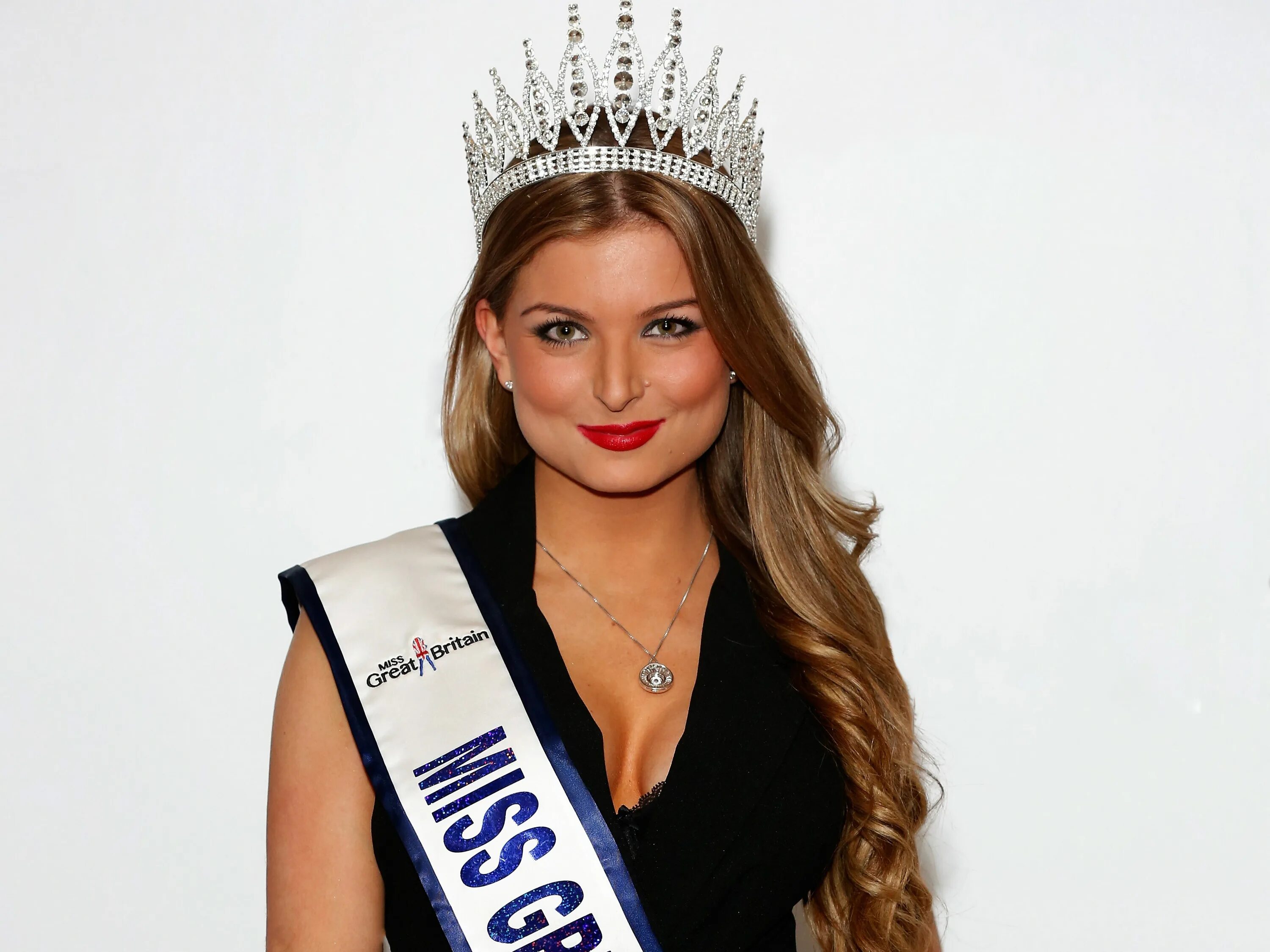 Королева красоты сериал заставка. Королева красоты сериал 11 серия. Королева красоты сериал 2015. Королева красоты сериал заставка. Королева красоты описание.