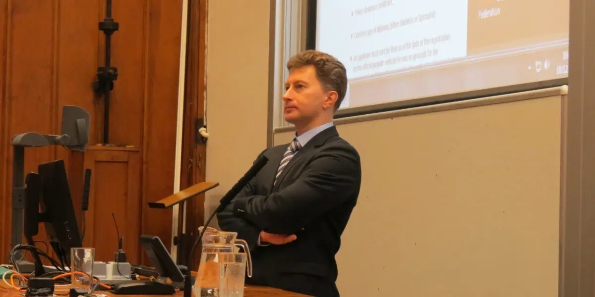 Василий григорьевич перов. Перов мид. Министр перу. Перов мид. Василий григорьевич перов портрет.