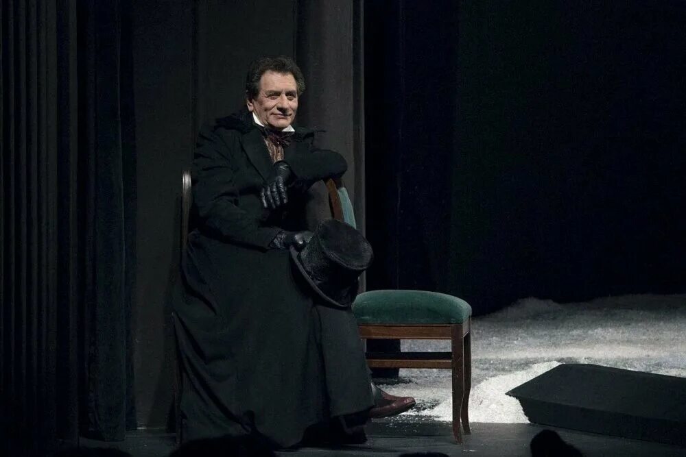 Римас туминас спектакль маскарад. Театр вахтангова маскарад. Спектакль маскарад театр вахтангова. Римас туминас маскарад. Римас туминас спектакль маскарад.