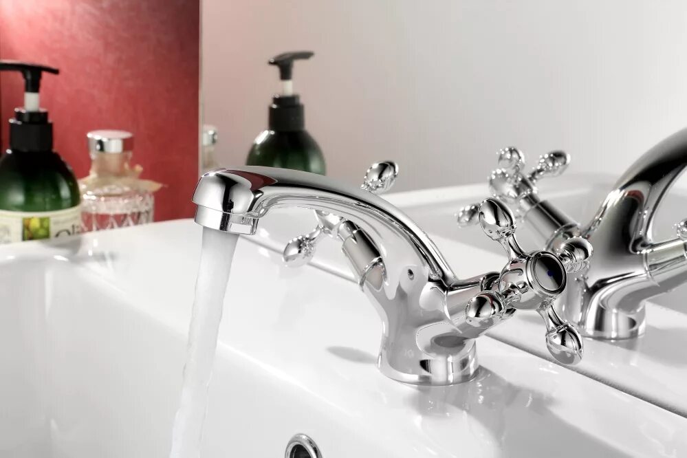 Смеситель для ванны hansgrohe с длинным изливом. Смеситель oras cubista 2806. Смеситель для ванны на раковину. Faenza 404 br смеситель для раковины aksybagno, бронза. Смеситель oras vienda для раковины с гигиеническим душем для раковины.