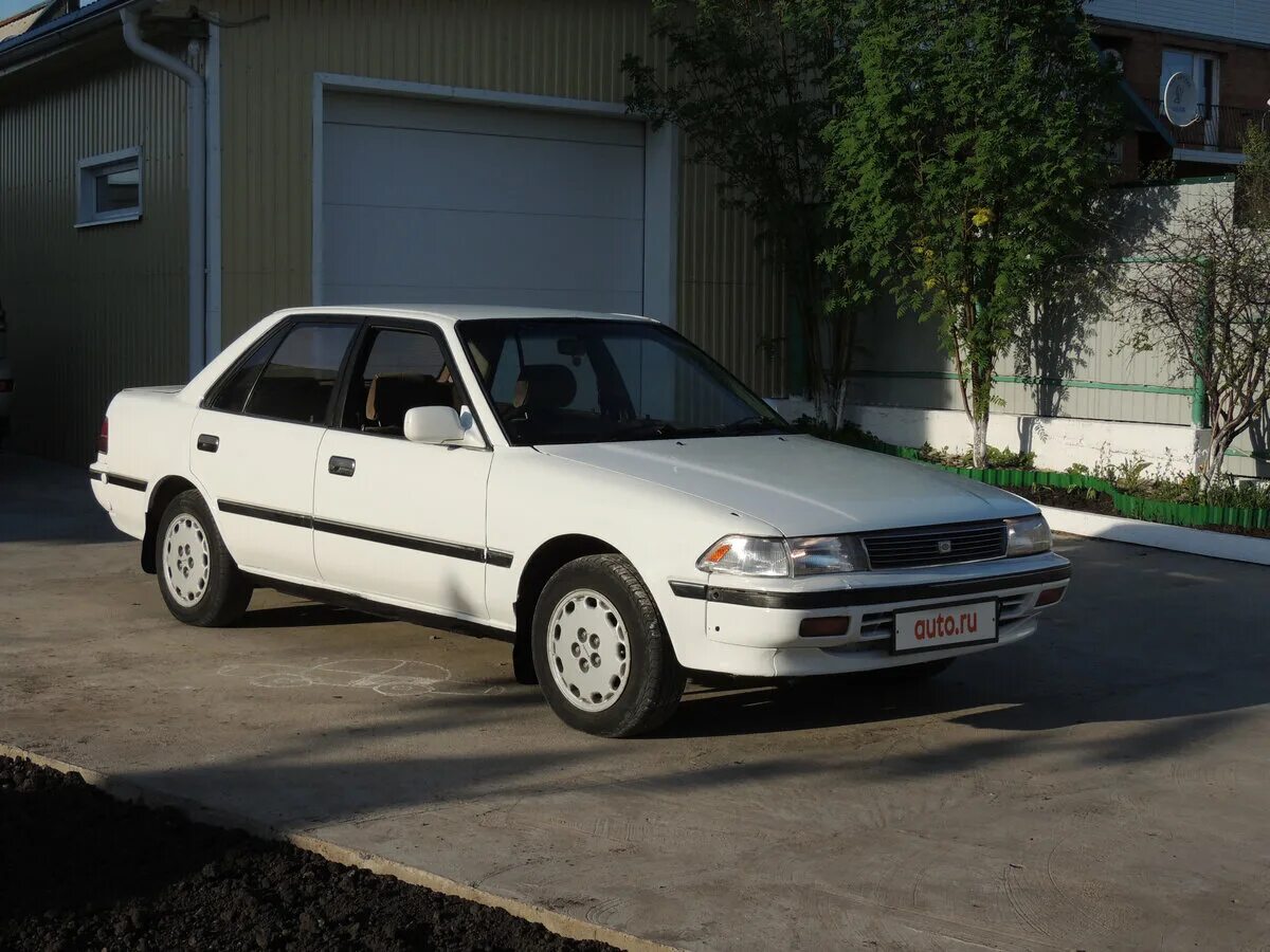 Toyota corona 1989. Toyota Corona t170. Toyota Corona 170. Toyota Corona 1989 год.