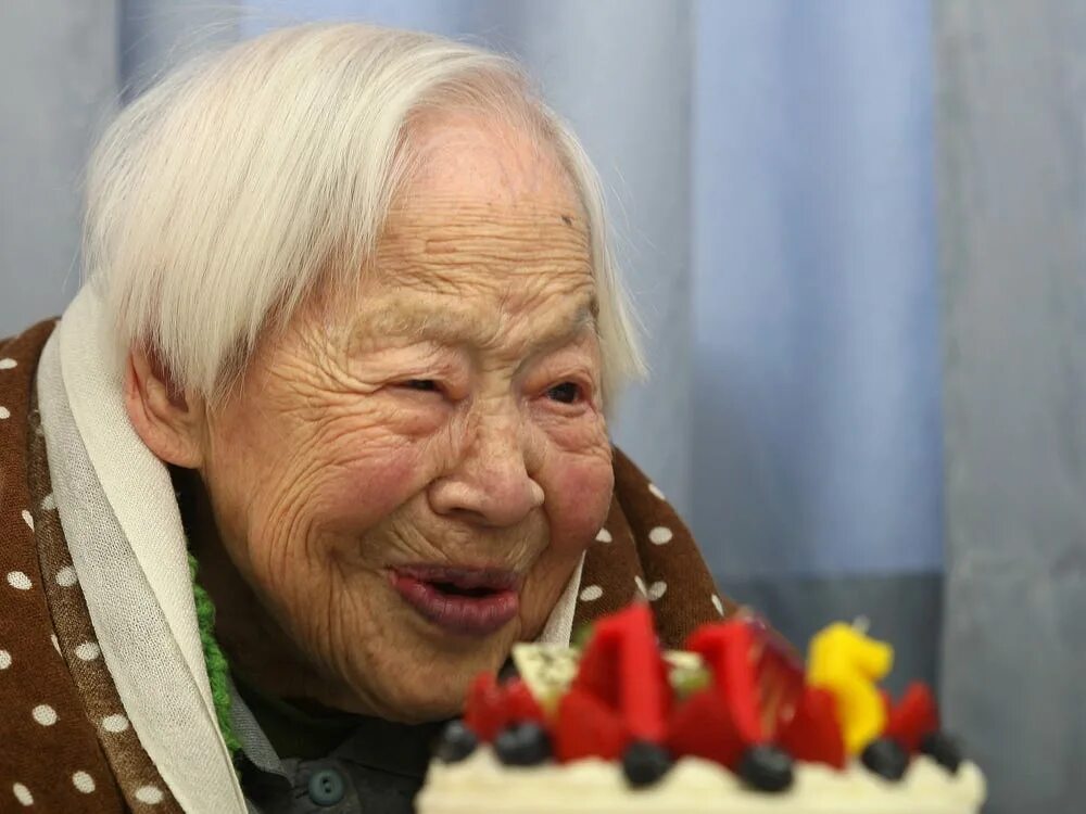 70 людей проживают
