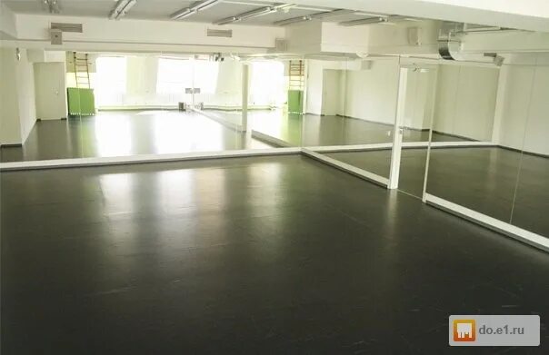 Ламинат ширина 280 мм. Сценический линолеум grabo. Красивый паркет. Полы на рынках. Садовод дорожки ковровые.