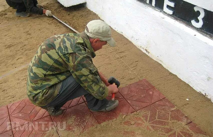 Как укладывать полимерную плитку