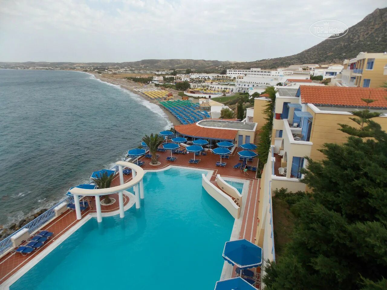 Митсис фэмили виладж бич кос. Village family. Греция family beach отель. Осоо family village,. Остров кос отель family village.