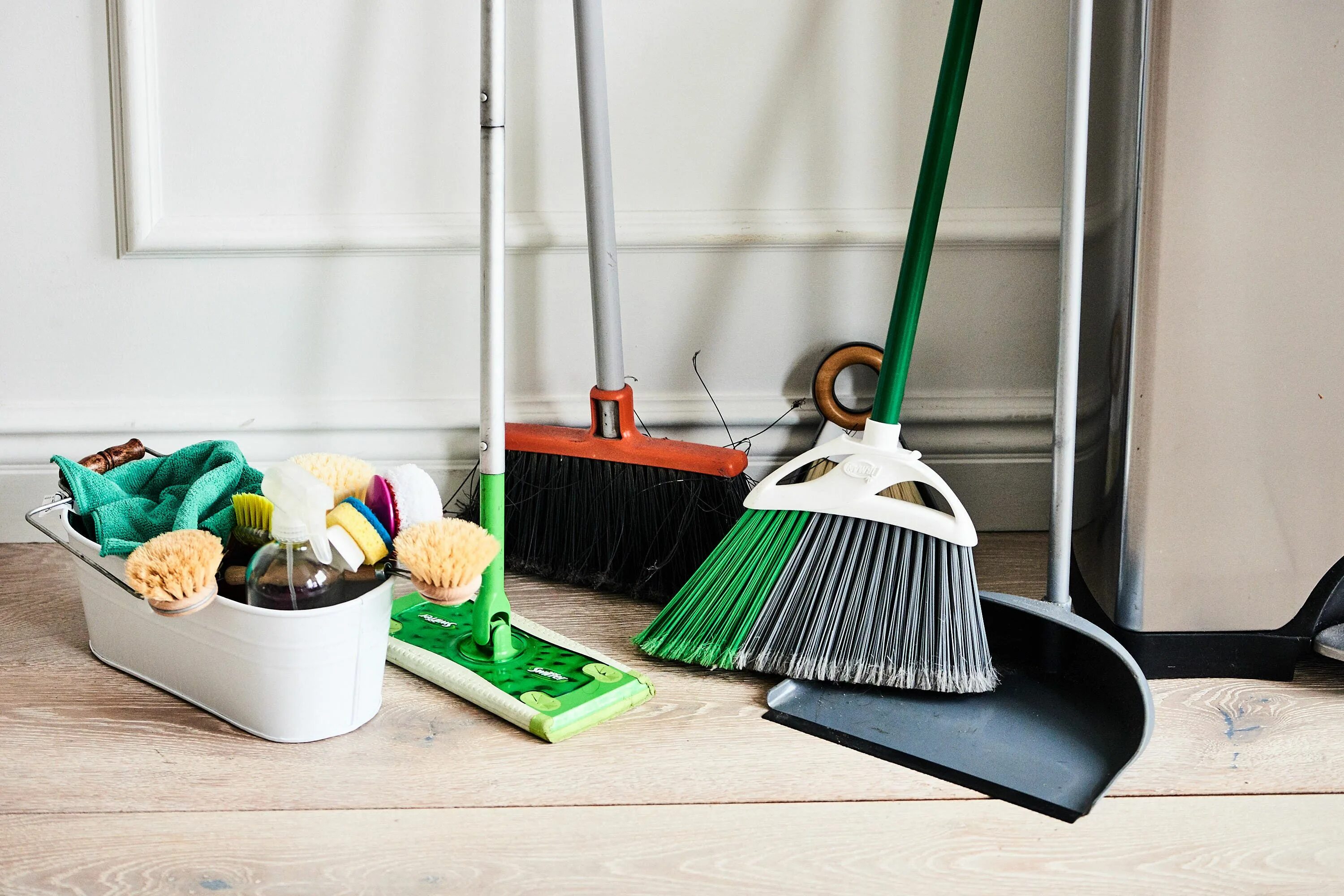 Cleaning tool