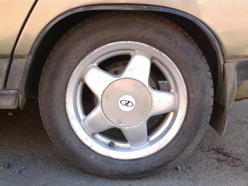 Штатное литье ваз 2112. Заводские диски ваз 2110 r14. Штатные диски ваз. Штатные диски ваз. Штатное литье ваз r14.