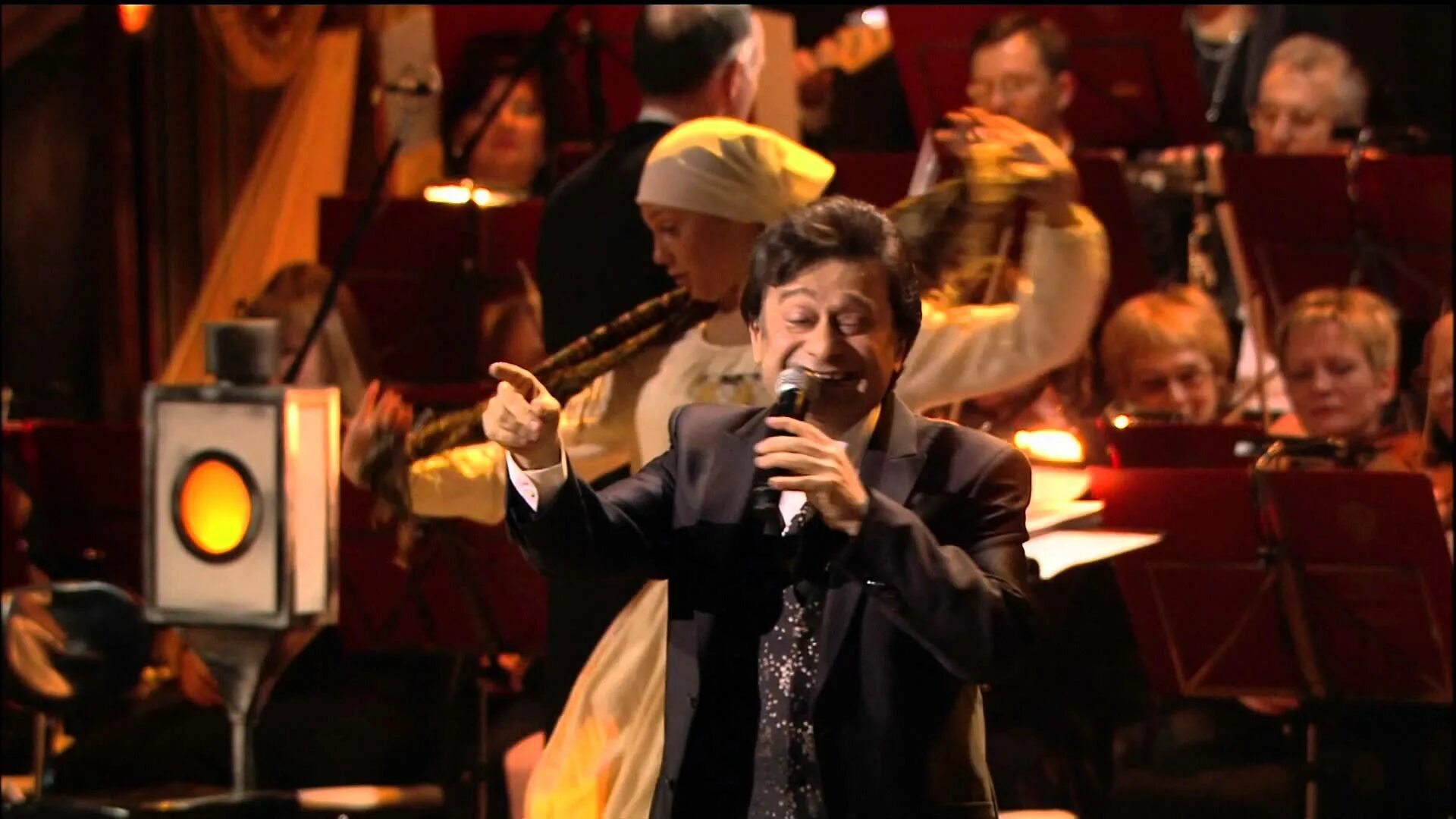 Группа экспресс. Европейская сеть дискаунтеров netto логотип. А поезд тихо ехал на бердичев. Козятин бердичев поезд. Группа экспресс.