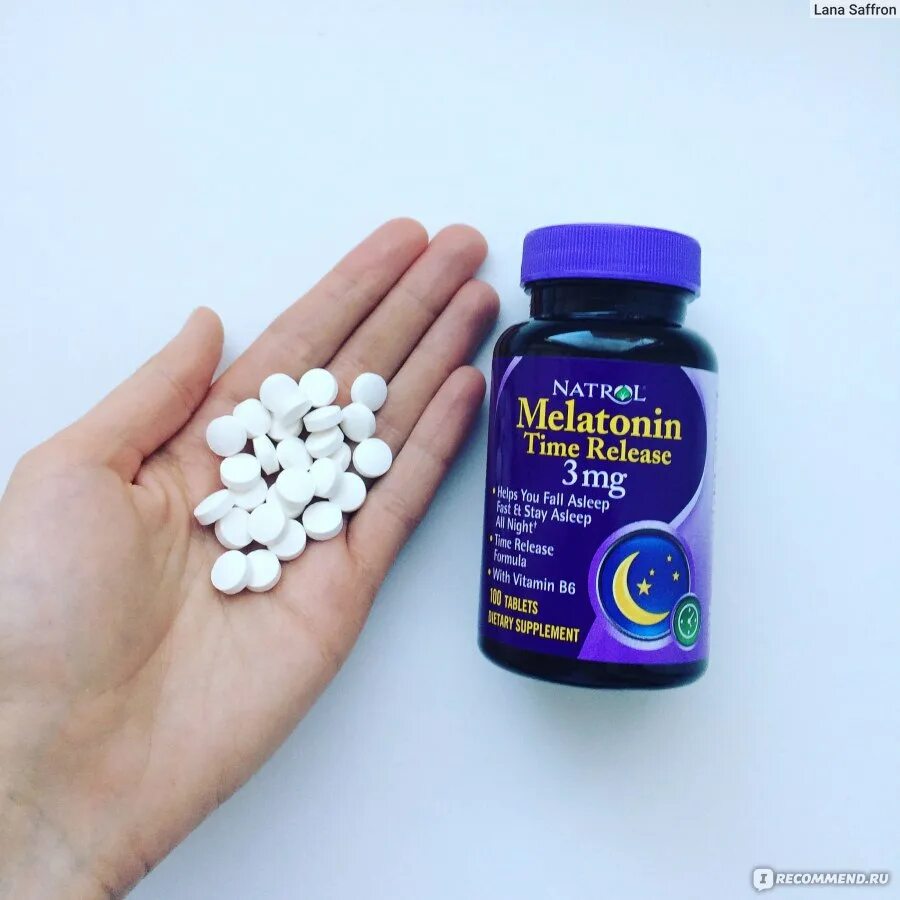 Мелатонин снотворное в таблетках. Снотворное мелатонин 3 мг. Снотворные капли мелатонин. Мелатонин с3 таблетки.