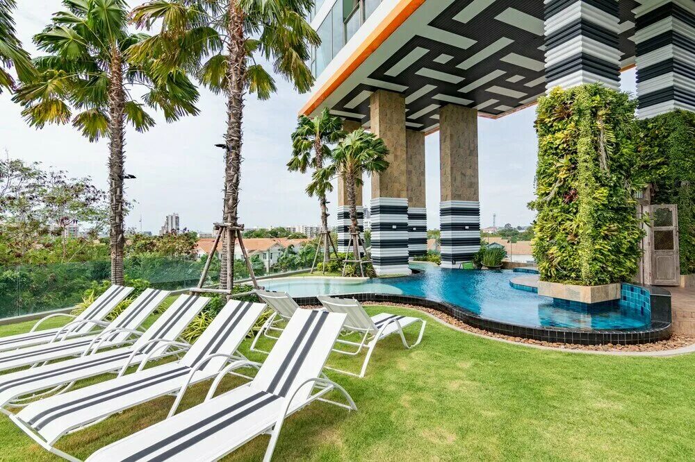 Riviera malibu паттайя. Ривьера джомтьен кондо. Кондо ривьера в паттайе джомтьен. Ривьера джомтьен паттайя. Ривьера паттайя кондоминиум.