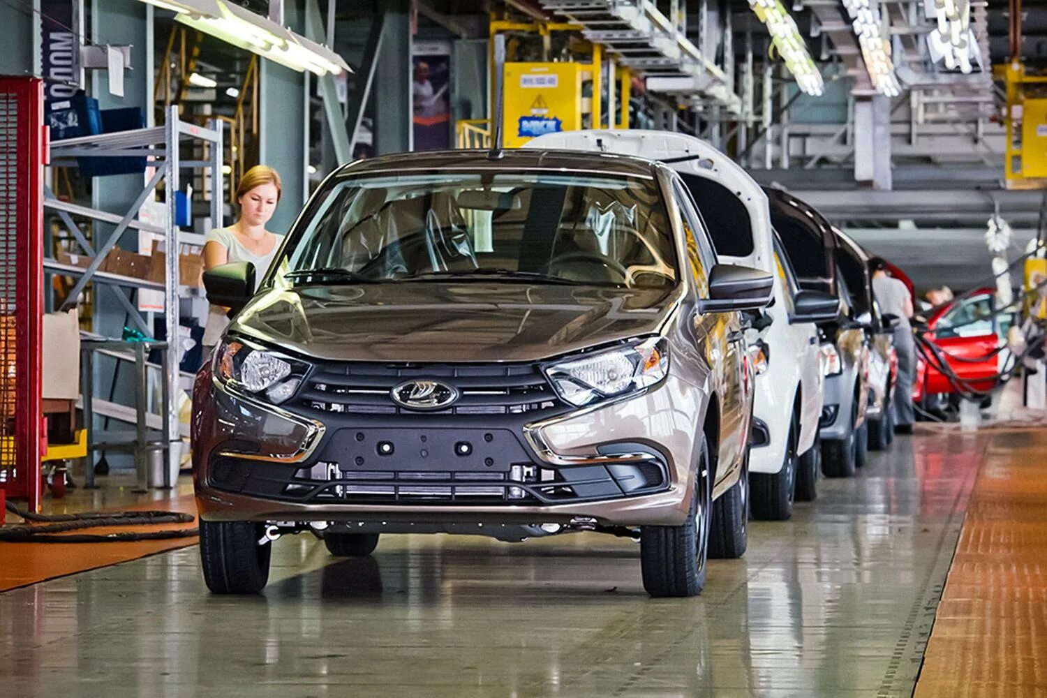 Новые автомобили завода ваз. Renault nissan автоваз конвейер. Конвейер b0 автоваз. Новые автомобили завода ваз. Новые автомобили завода ваз.